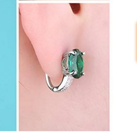 Beautiful Sterling silver Emerald earrings NIB - Picture 8 of 8